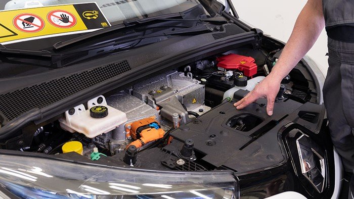 Tips Mengatasi Masalah Elektronik Pada Mobil Modern