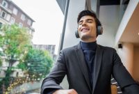 What Are The Benefits Of Using Noise-Canceling Headphones