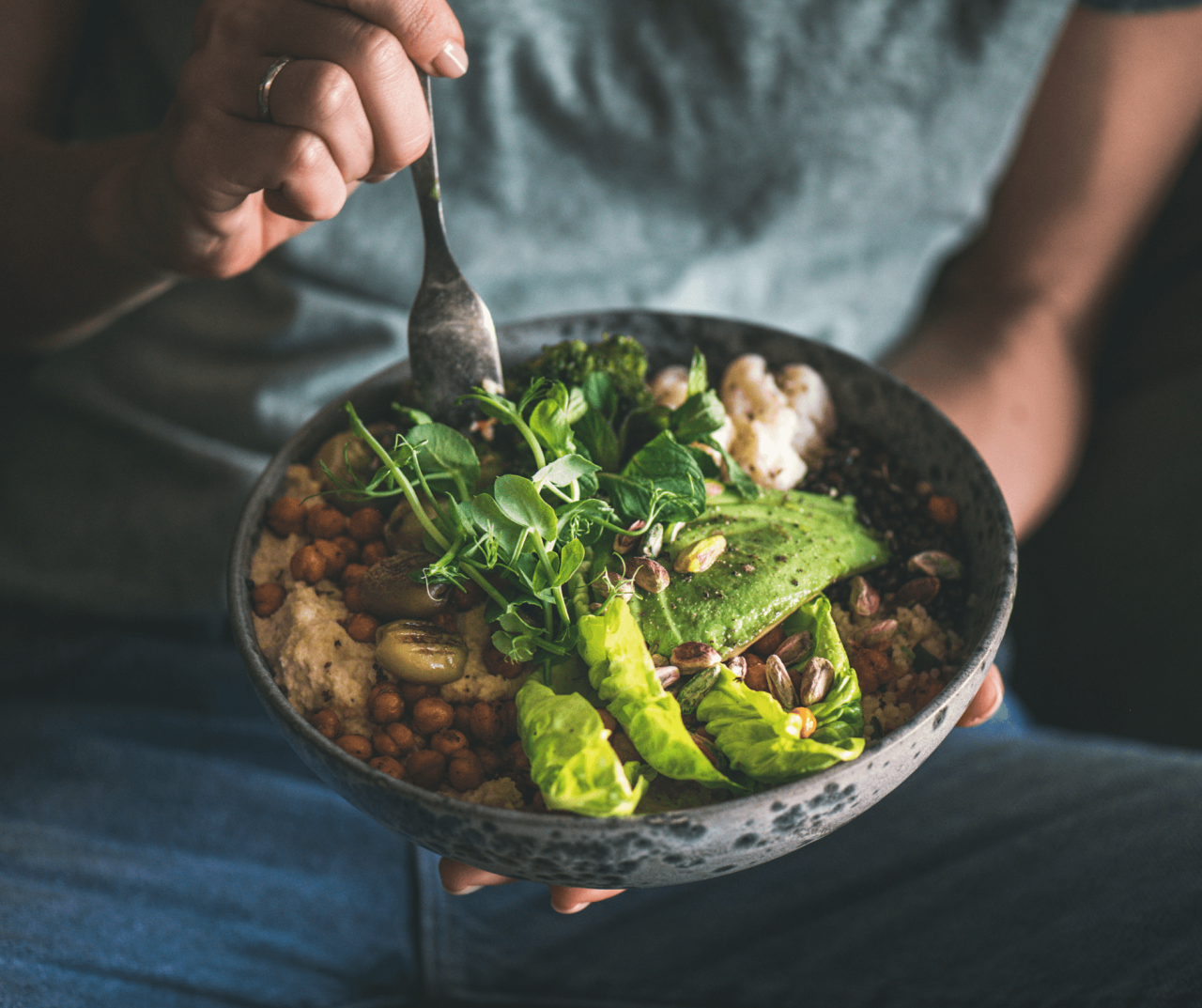 How To Develop A Healthy Relationship With Food And Nutrition